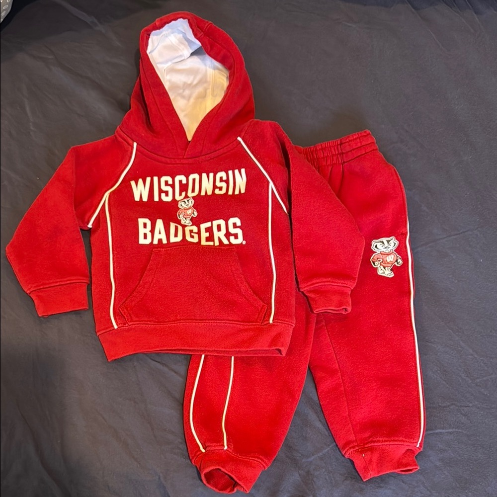 Wisconsin Badgers Toddler Red Hoodie and Pants Set